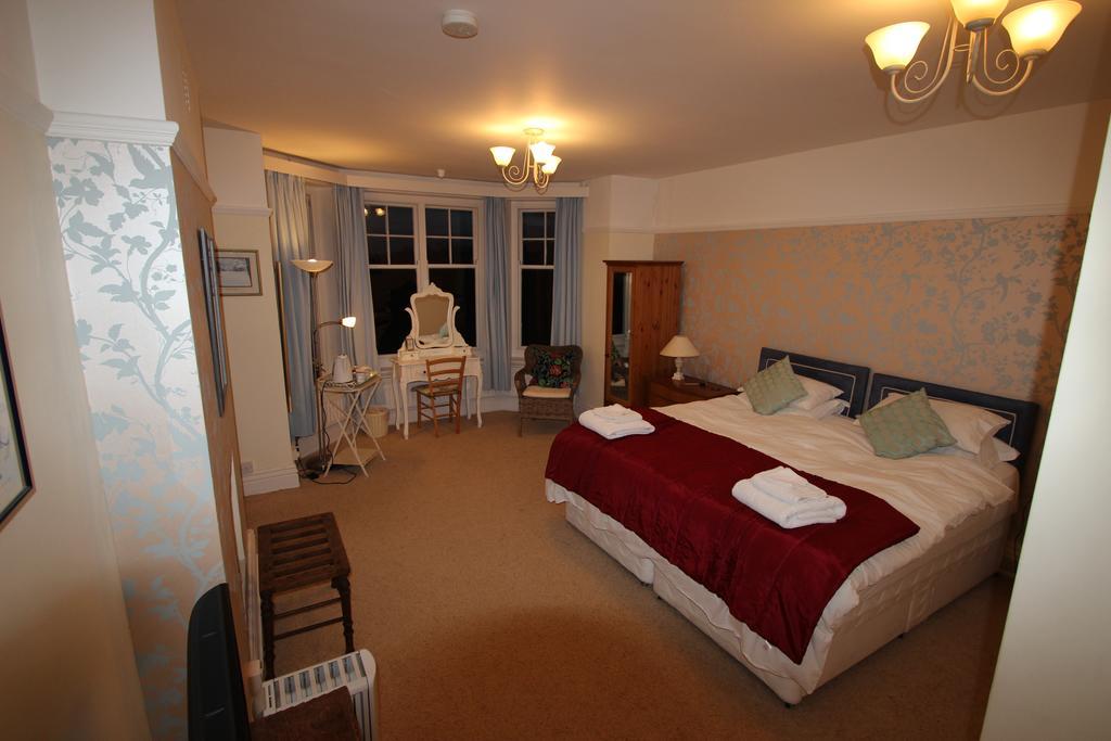 Woodlands Bed & Breakfast Barnt Green Bilik gambar